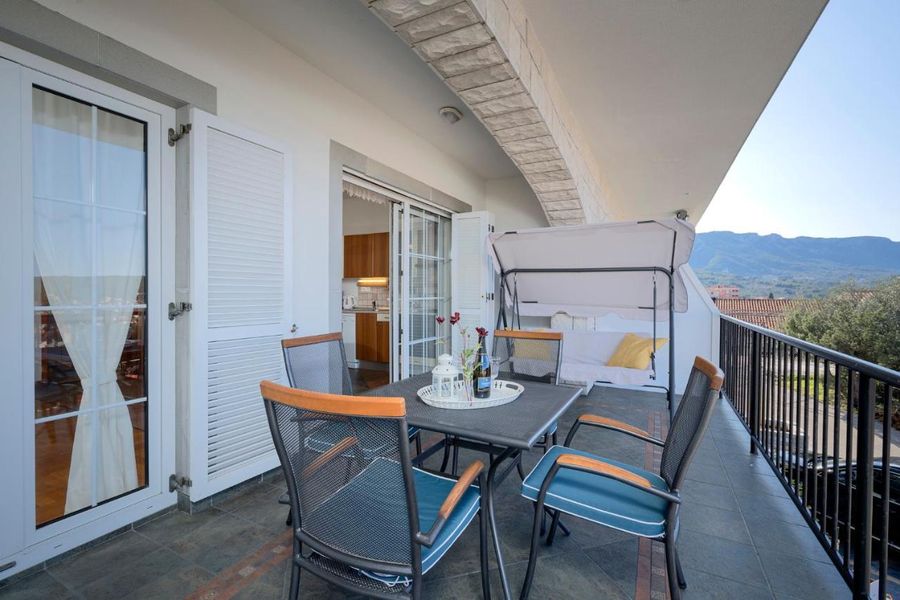 Apartment Nela Kalina Jelsa (Hvar)